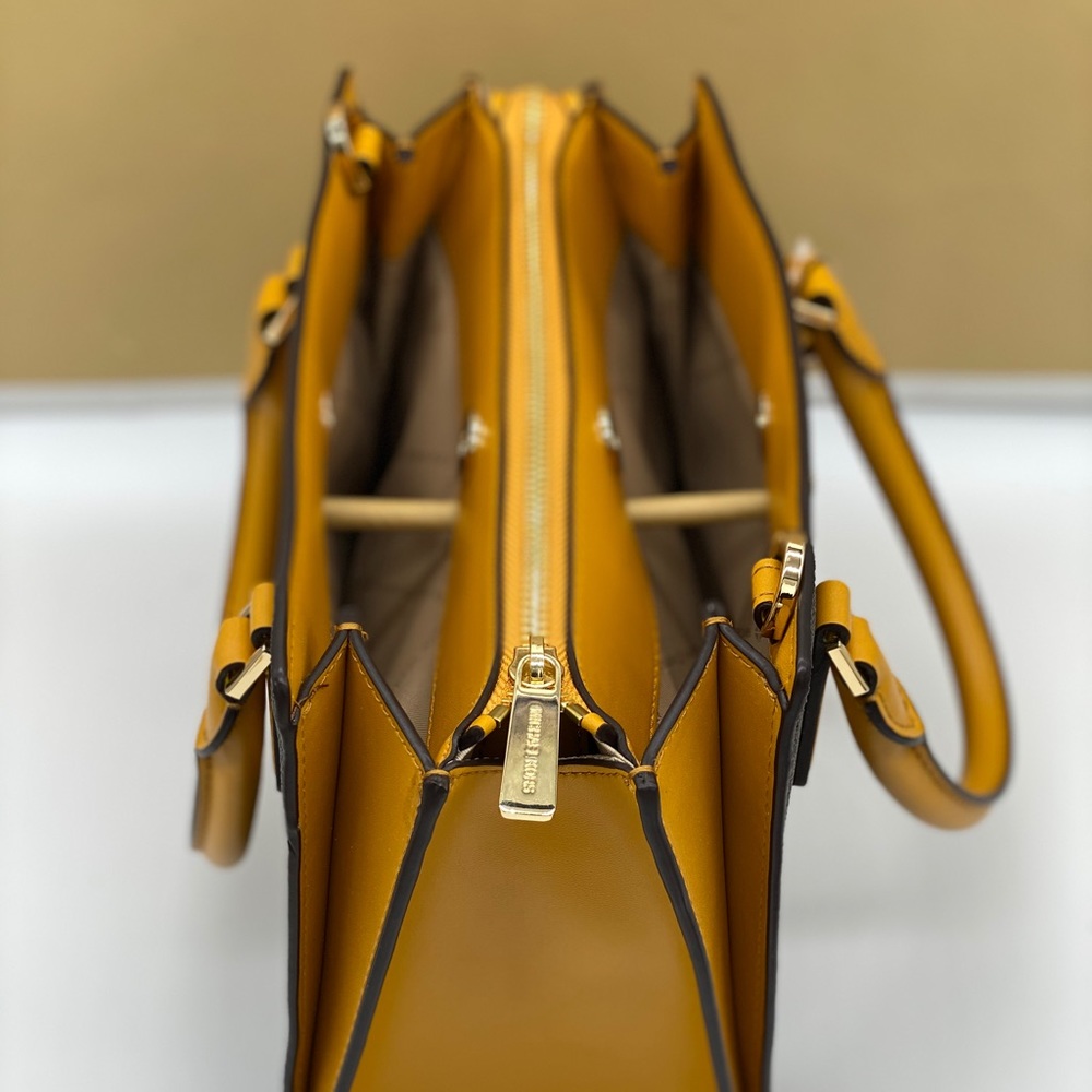 MICHAEL KORS HOPE MEDIUM MESSENGER MARIGOLD - Picture 8 of 16